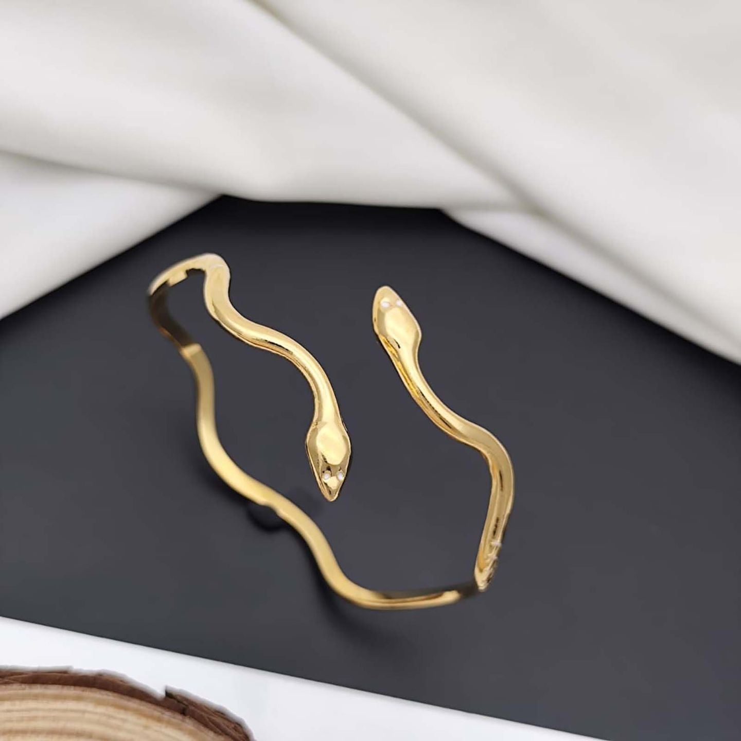 Wavy Snake Gold Kada