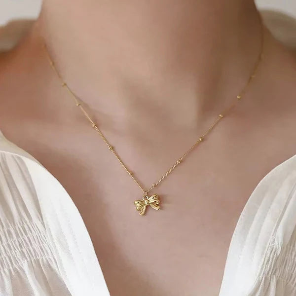 Dainty Gold Bow Pendant Necklace