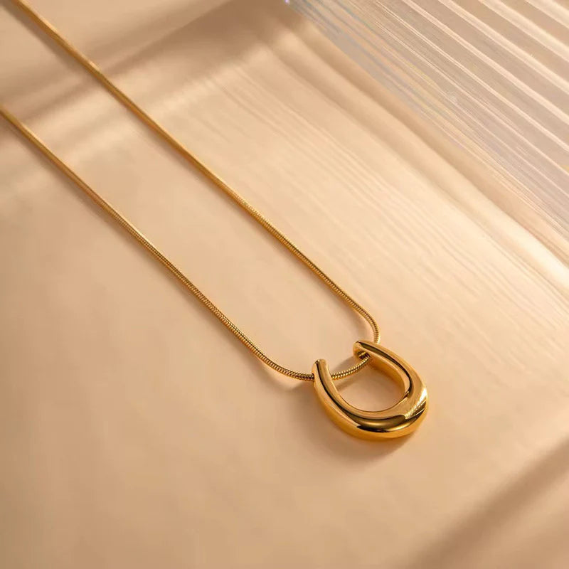 Soft Curve Luxe Pendant